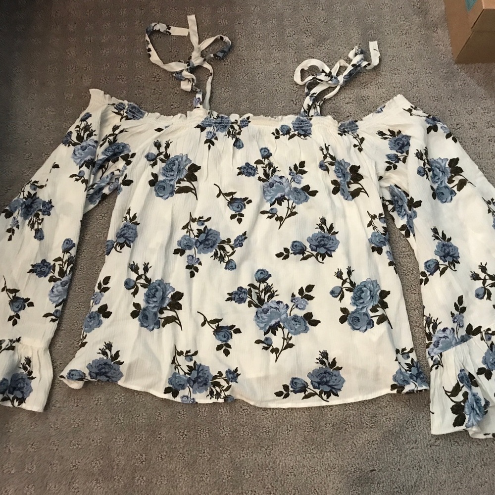 Women’s Off the Shoulder Blouse